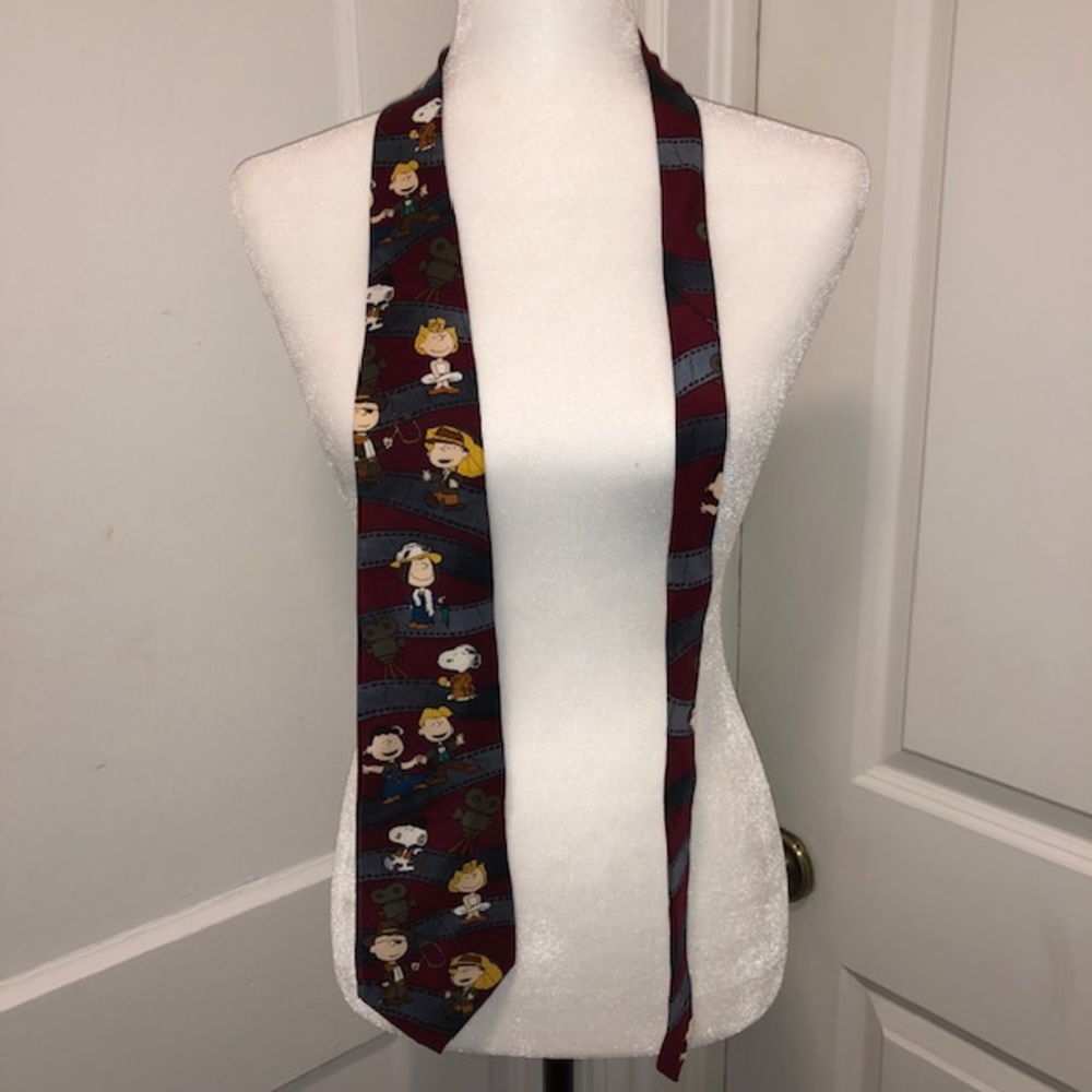 Peanuts Tie